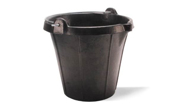 Balde de Plástico "LIGHTBUCK" Graduado c/ bico 15L Rubi 88775