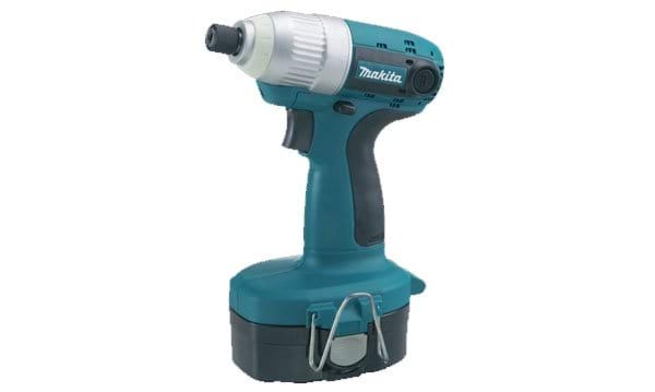 Aparafusadora de Impacto 18V Makita 6936FD