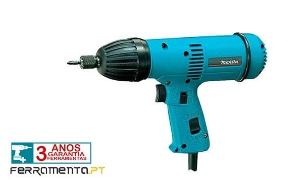 Aparafusadora de impacto Makita 6904V