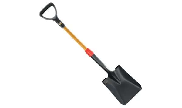 Pá com Cabo em Forma D Cat J10-204
