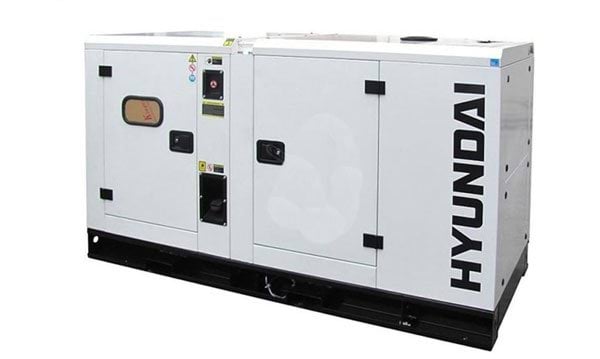Gerador Industrial Trifásico 100 kVA Hyundai DHY 110 KSE
