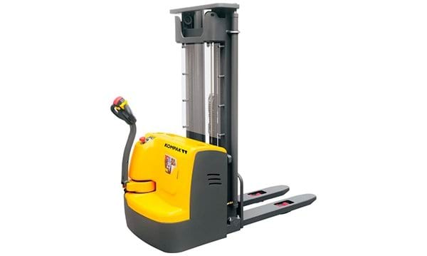 Empilhadora Elétrico 4500 mm 1500 Kg Kompak KP-ES15-II-4.5